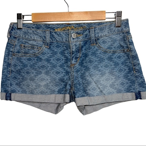 ARIZONA JEAN WOMEN’S‎ DENIM CUFFED SHORT JEANS SIZE 3 - Picture 1 of 13